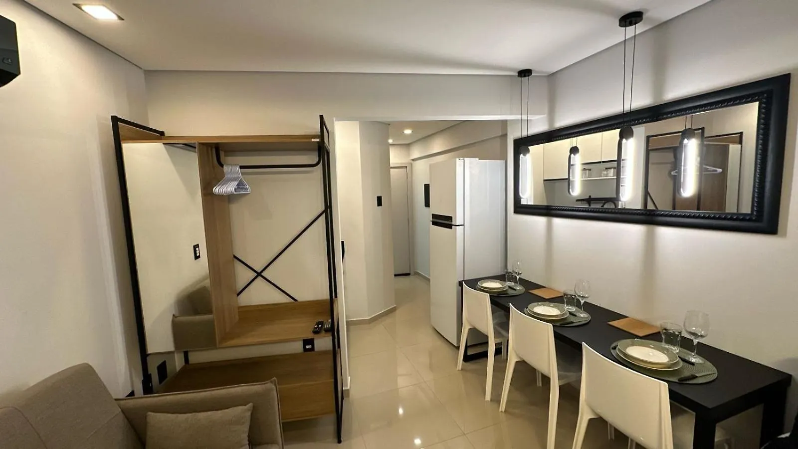 Flat Dubai - Frente Roda Gigante - Piscina Frente Mar - Excepcional Balneário Camboriú 0*,  Brazylia